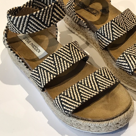 STEVE MADDEN KIMMIE FLATFORM - Picture 4 of 7